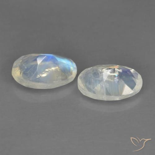 Pedras preciosas de Pedra da Lua Arco-Íris Branco azulado natural de 1.27 ct, oval, Transparente