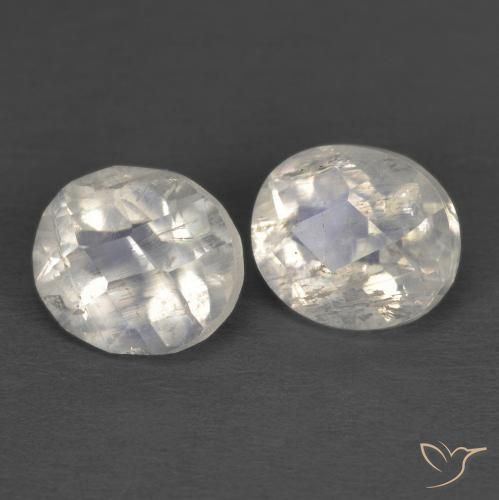 Pedras preciosas de Pedra da Lua Arco-Íris Branco azulado natural de 2.39 ct, oval, Transparente