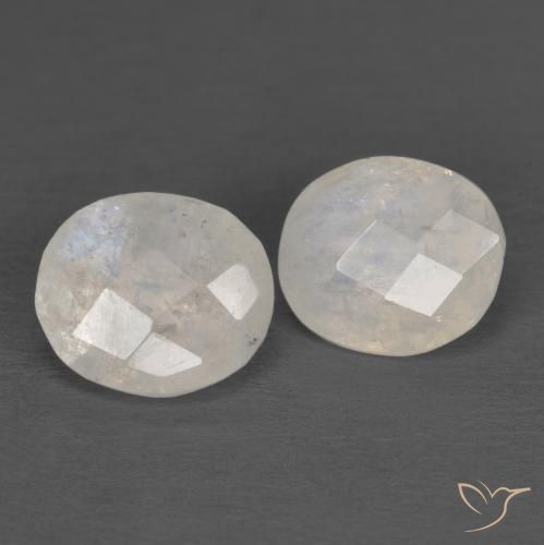 Pedras preciosas de Pedra da Lua Arco-Íris Branco azulado natural de 2.14 ct, oval, Translúcido