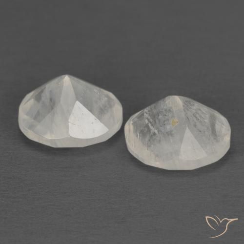 Pedras preciosas de Pedra da Lua Arco-Íris Branco azulado natural de 2.17 ct, oval, Translúcido