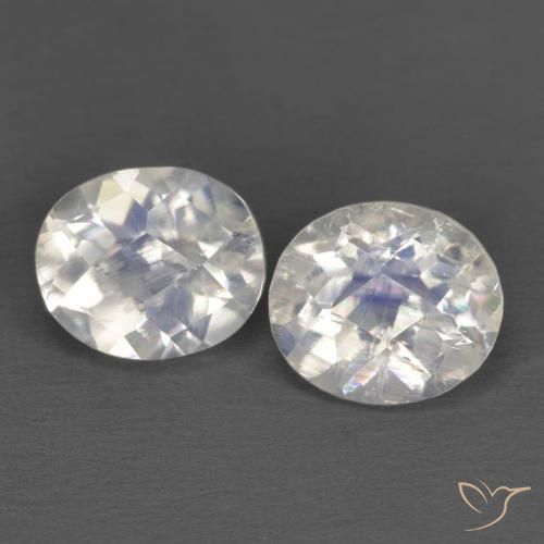 Pedras preciosas de Pedra da Lua Arco-Íris Branco azulado natural de 2.43 ct, oval, Transparente