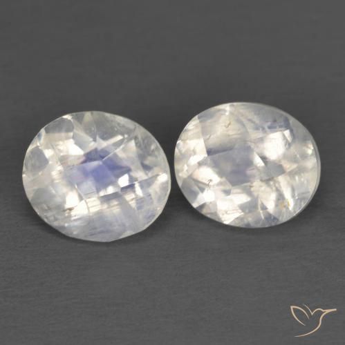 Pedras preciosas de Pedra da Lua Arco-Íris Branco azulado natural de 2.29 ct, oval, Transparente
