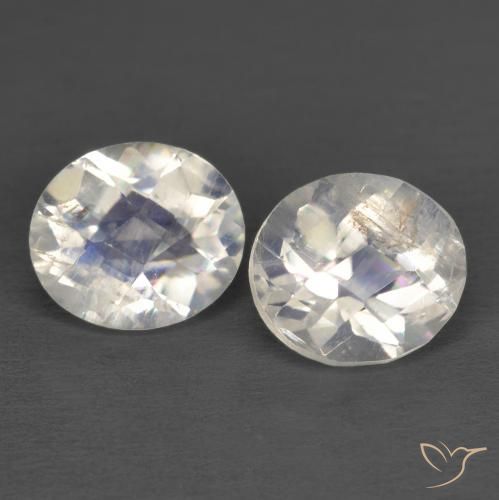 Pedras preciosas de Pedra da Lua Arco-Íris Branco azulado natural de 2.36 ct, oval, Transparente
