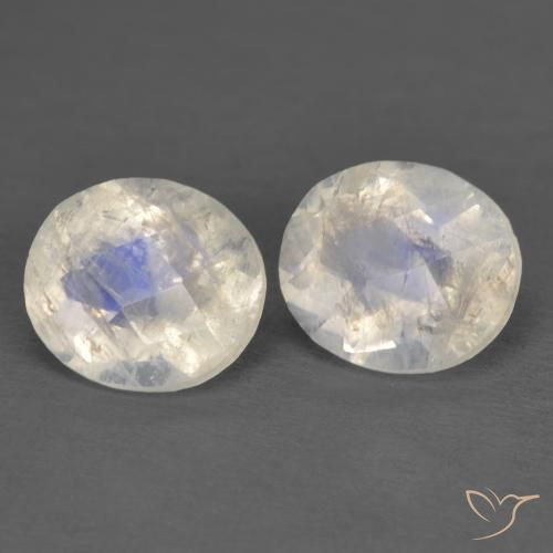 Pedras preciosas de Pedra da Lua Arco-Íris Branco azulado natural de 2.40 ct, oval, Transparente
