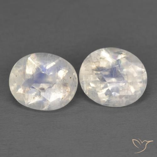 Pedras preciosas de Pedra da Lua Arco-Íris Branco azulado natural de 2.19 ct, oval, Transparente