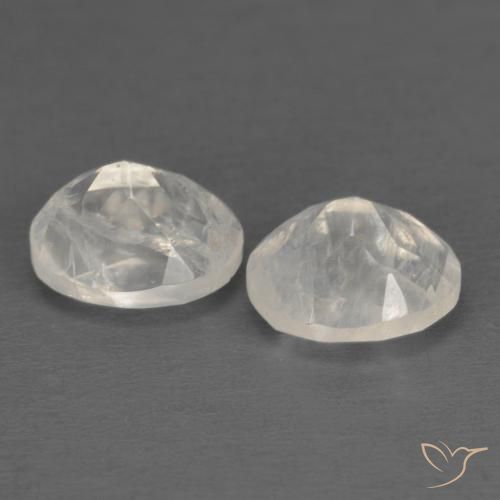 Pedras preciosas de Pedra da Lua Arco-Íris Branco azulado natural de 2.19 ct, oval, Transparente