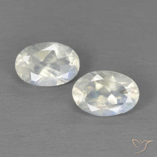 Pedras preciosas de Pedra da Lua Arco-Íris Branco azulado natural de 1.02 ct, oval, Transparente