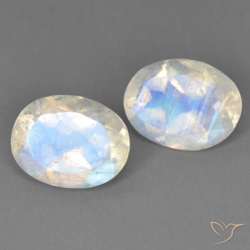 Pedras preciosas de Pedra da Lua Arco-Íris Branco azulado natural de 3.10 ct, oval, Transparente