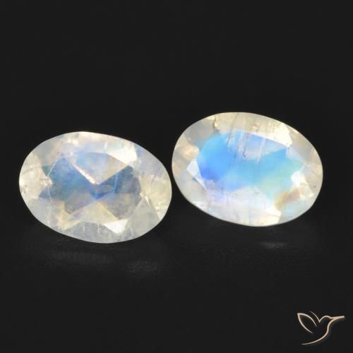 Pedras preciosas de Pedra da Lua Arco-Íris Branco azulado natural de 1.48 ct, oval, Transparente