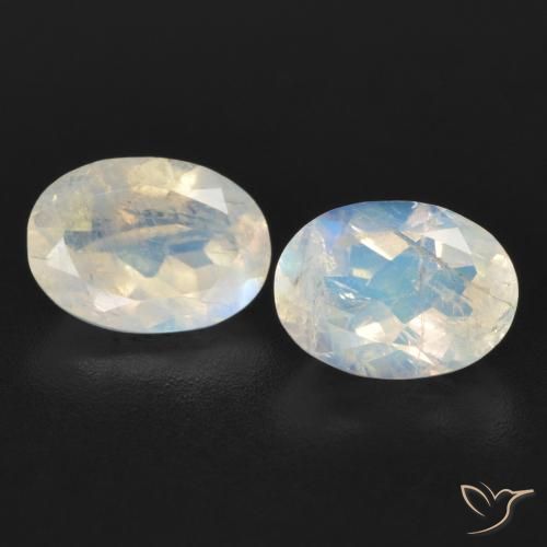 1.71ctw Natural Branco azulado Pedra da Lua Arco-Íris, oval, Transparente