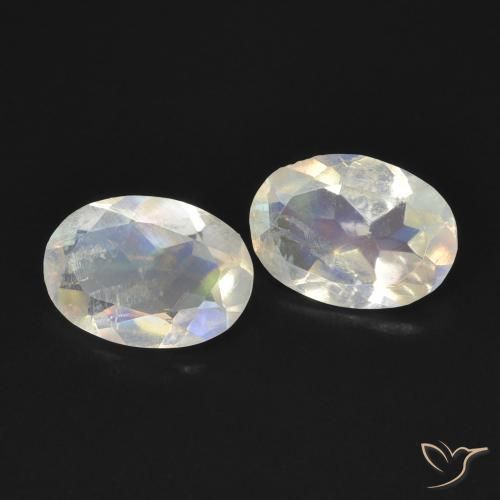 Pedras preciosas de Pedra da Lua Arco-Íris Branco azulado natural de 1.13 ct, oval, Transparente