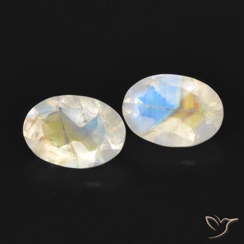 Pedras preciosas de Pedra da Lua Arco-Íris Branco azulado natural de 1.49 ct, oval, Transparente