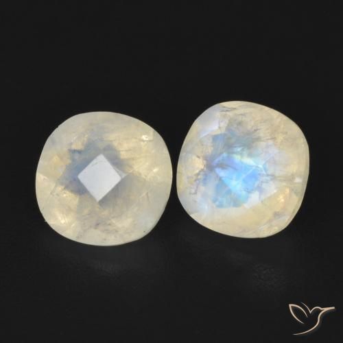 Pedras preciosas de Pedra da Lua Arco-Íris Branco azulado natural de 1.56 ct, Almofada, Translúcido