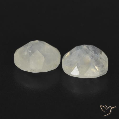Pedras preciosas de Pedra da Lua Arco-Íris Branco azulado natural de 1.56 ct, Almofada, Translúcido
