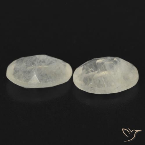 Pedras preciosas de Pedra da Lua Arco-Íris Branco azulado natural de 1.29 ct, oval, Transparente