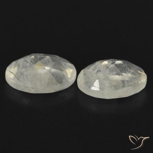 Pedras preciosas de Pedra da Lua Arco-Íris Branco azulado natural de 1.48 ct, oval, Transparente
