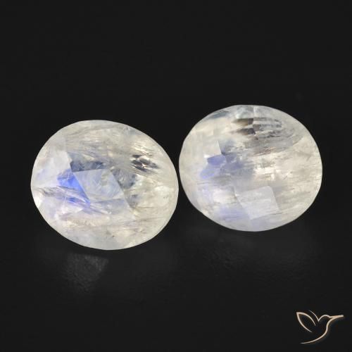 Pedras preciosas de Pedra da Lua Arco-Íris Branco azulado natural de 2.45 ct, oval, Transparente