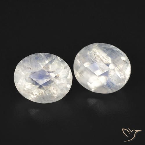 Pedras preciosas de Pedra da Lua Arco-Íris Branco azulado natural de 2.41 ct, oval, Transparente