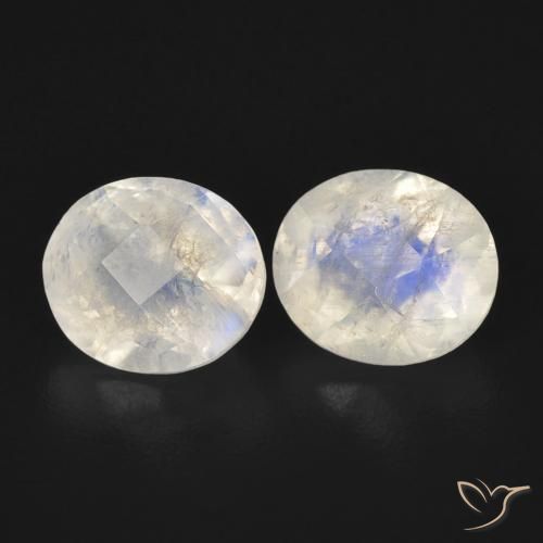 Pedras preciosas de Pedra da Lua Arco-Íris Branco azulado natural de 2.44 ct, oval, Transparente