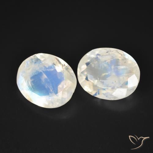 Pedras preciosas de Pedra da Lua Arco-Íris Branco azulado natural de 5.65 ct, oval, Transparente