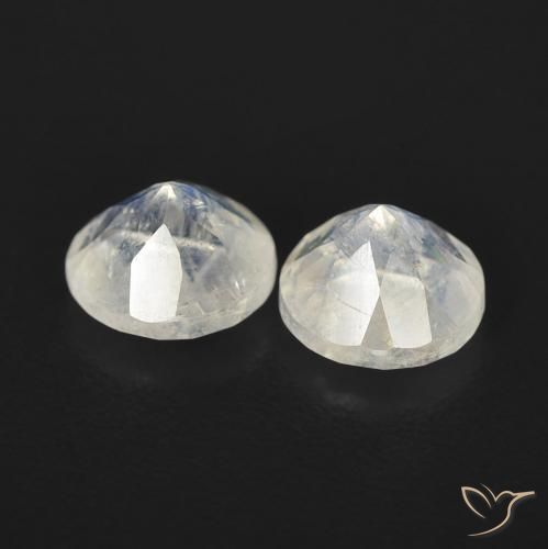 Pedras preciosas de Pedra da Lua Arco-Íris Branco azulado natural de 1.03 ct, Redondo, Transparente