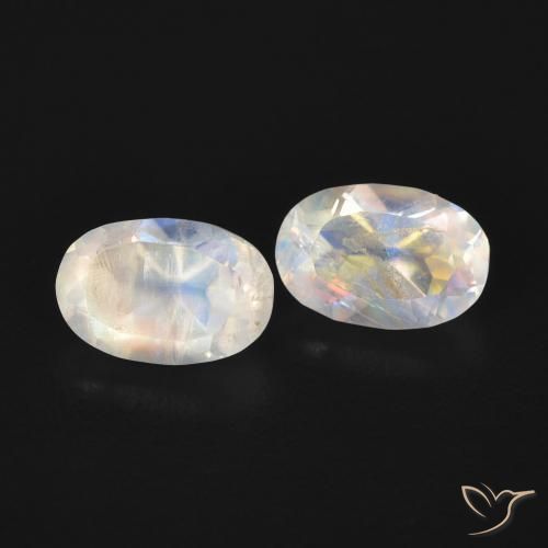 Pedras preciosas de Pedra da Lua Arco-Íris Branco azulado natural de 1.09 ct, oval, Transparente