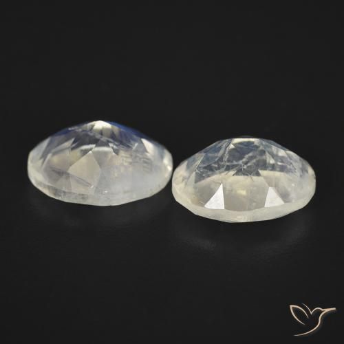 Pedras preciosas de Pedra da Lua Arco-Íris Branco azulado natural de 3.48 ct, oval, Transparente