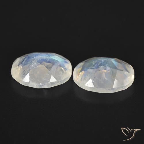 Pedras preciosas de Pedra da Lua Arco-Íris Branco azulado natural de 2.37 ct, oval, Transparente