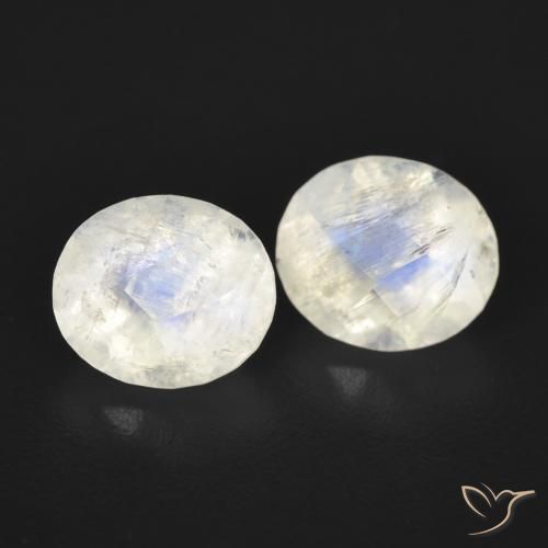 Pedras preciosas de Pedra da Lua Arco-Íris Branco azulado natural de 2.16 ct, oval, Transparente