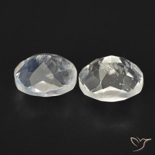Pedras preciosas de Pedra da Lua Arco-Íris Branco azulado natural de 2.31 ct, oval, Transparente