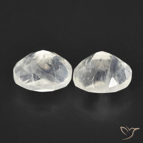 Pedras preciosas de Pedra da Lua Arco-Íris Branco azulado natural de 2.36 ct, oval, Transparente