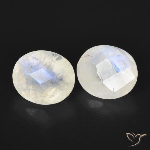 Pedras preciosas de Pedra da Lua Arco-Íris Branco azulado natural de 2.37 ct, oval, Translúcido