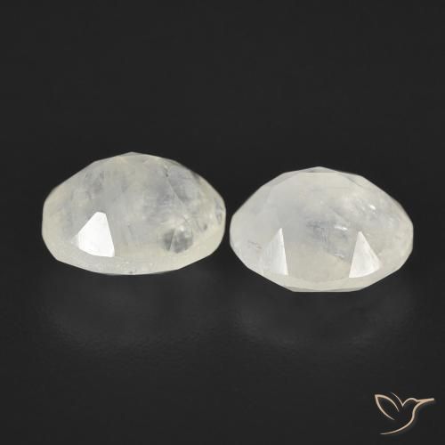 Pedras preciosas de Pedra da Lua Arco-Íris Branco azulado natural de 2.37 ct, oval, Translúcido