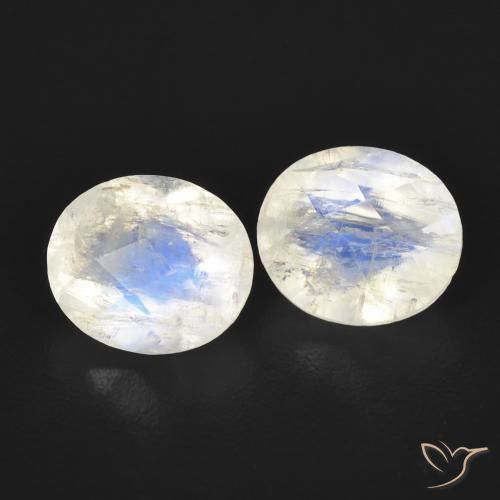 Pedras preciosas de Pedra da Lua Arco-Íris Branco azulado natural de 2.46 ct, oval, Transparente