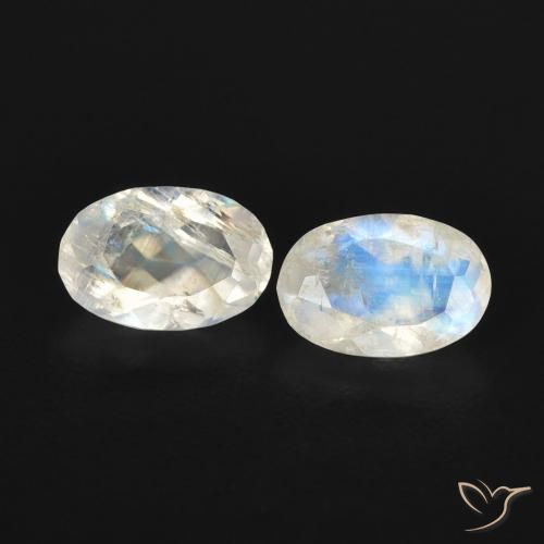 0.88ctw Natural Branco azulado Pedra da Lua Arco-Íris, oval, Transparente