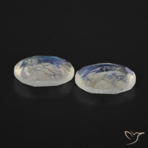 Pedras preciosas de Pedra da Lua Arco-Íris Branco azulado natural de 1.98 ct, oval, Transparente