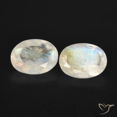 Pedras preciosas de Pedra da Lua Arco-Íris Branco azulado natural de 2.28 ct, oval, Transparente