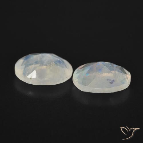 Pedras preciosas de Pedra da Lua Arco-Íris Branco azulado natural de 2.28 ct, oval, Transparente