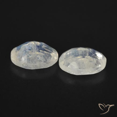 Pedras preciosas de Pedra da Lua Arco-Íris Branco azulado natural de 2.41 ct, oval, Transparente