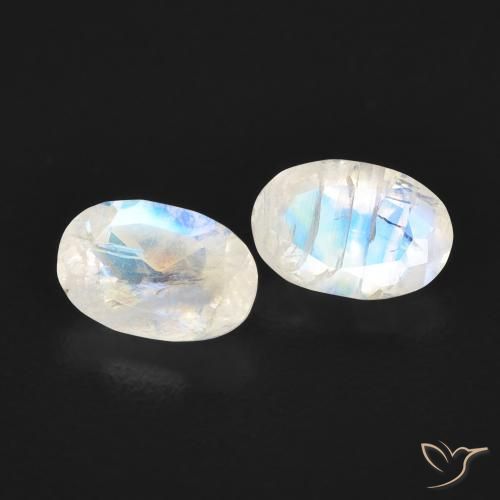 Pedras preciosas de Pedra da Lua Arco-Íris Branco azulado natural de 0.94 ct, oval, Transparente