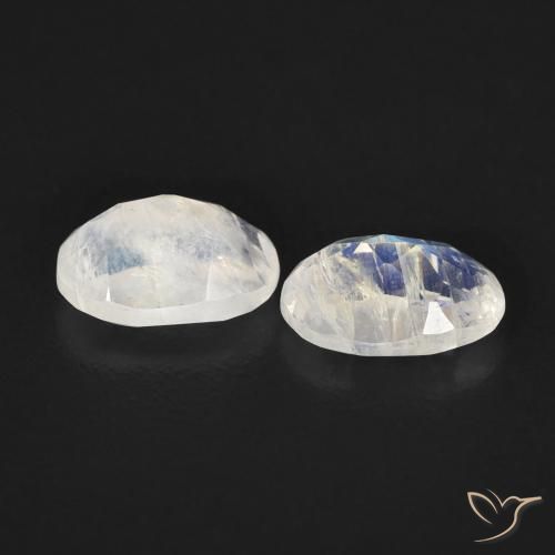 Pedras preciosas de Pedra da Lua Arco-Íris Branco azulado natural de 0.94 ct, oval, Transparente