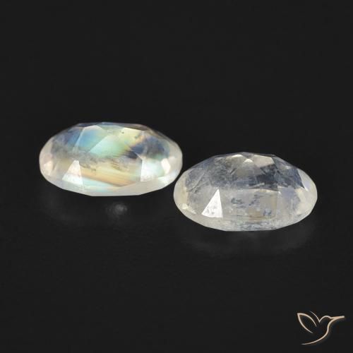 Pedras preciosas de Pedra da Lua Arco-Íris Branco azulado natural de 0.94 ct, oval, Transparente