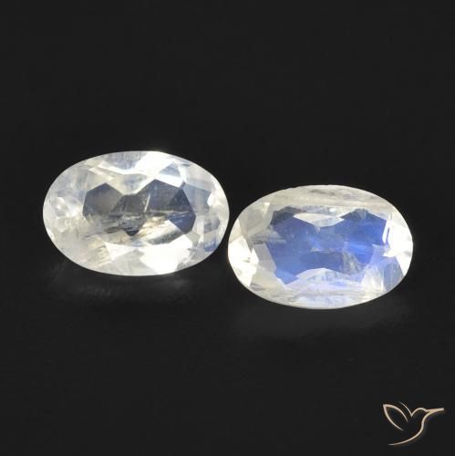 0.73ctw Natural Branco azulado Pedra da Lua Arco-Íris, oval, Transparente