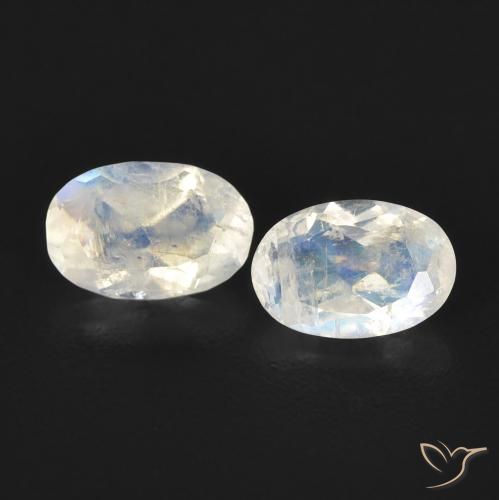 0.88ctw Natural Branco azulado Pedra da Lua Arco-Íris, oval, Transparente