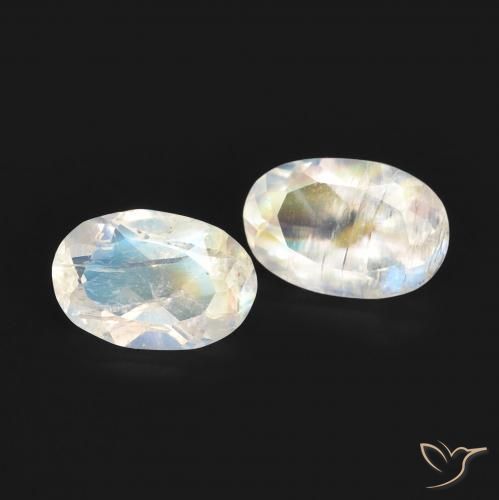 0.83ctw Natural Branco azulado Pedra da Lua Arco-Íris, oval, Transparente