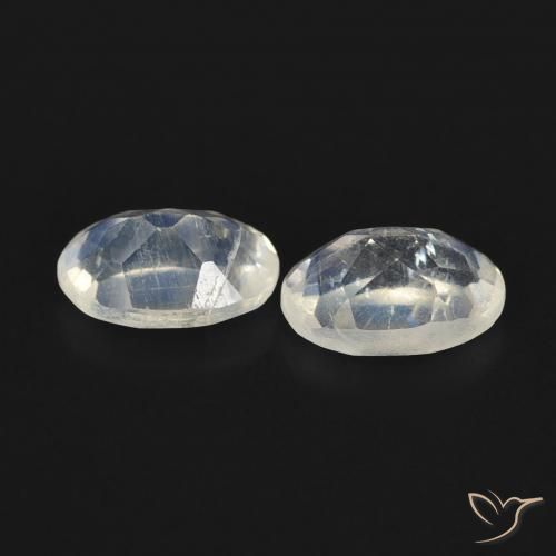 Pedras preciosas de Pedra da Lua Arco-Íris Branco azulado natural de 0.90 ct, oval, Transparente
