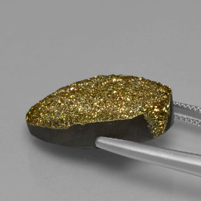 Pirita arco-íris multicolorido natural 17,40ct, corte oval, opaco