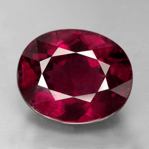 Granada rodolita vermelho natural 10,73ct, corte oval, VS-SI