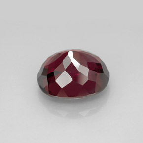 Granada rodolita vermelho natural 6,85ct, corte oval, VS