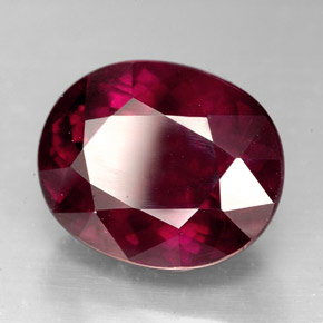 Granada rodolita vermelho natural 8,36ct, corte oval, VS